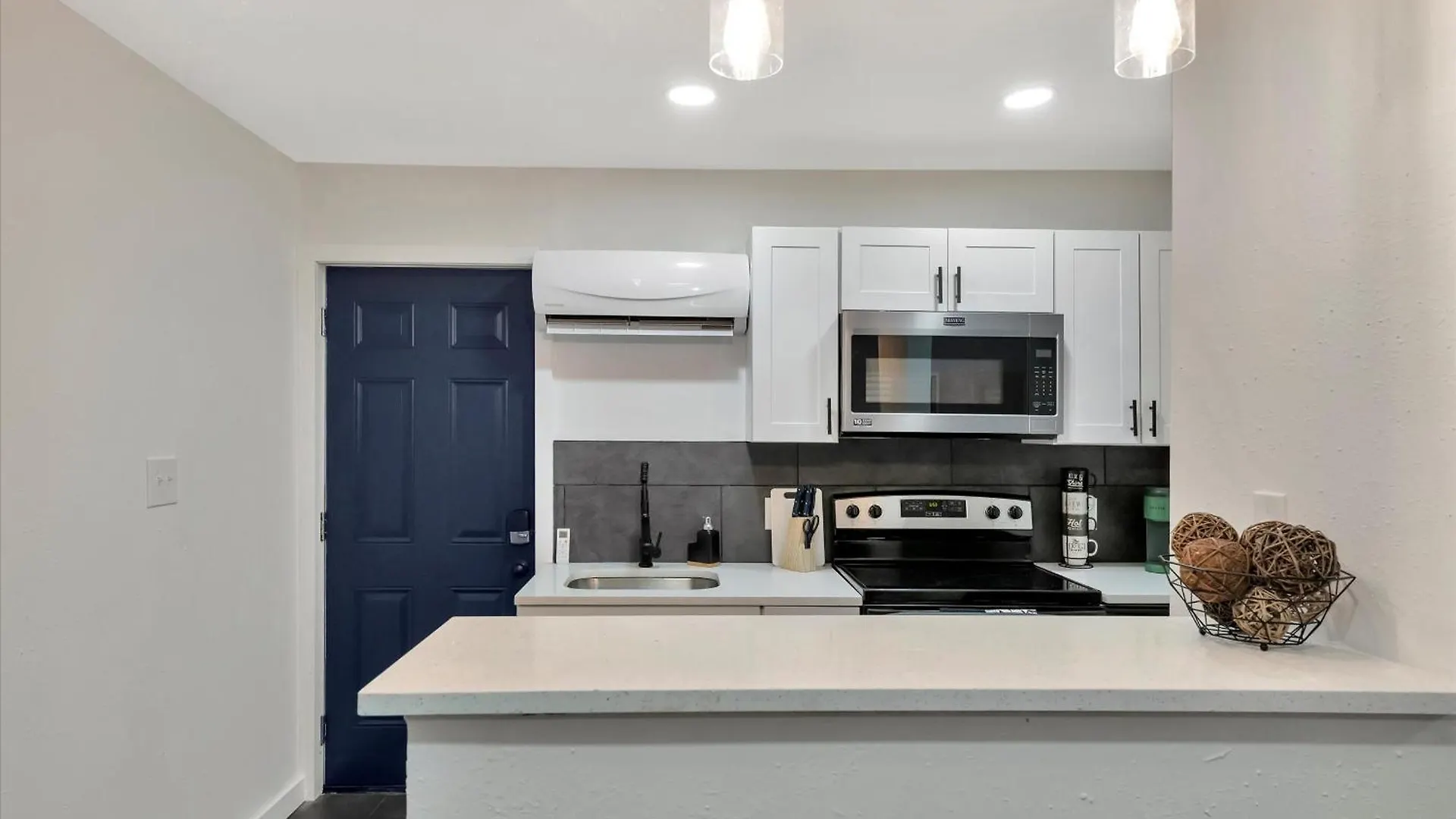 Walk To Stadium, Free Parking Tampa 0*,  USA