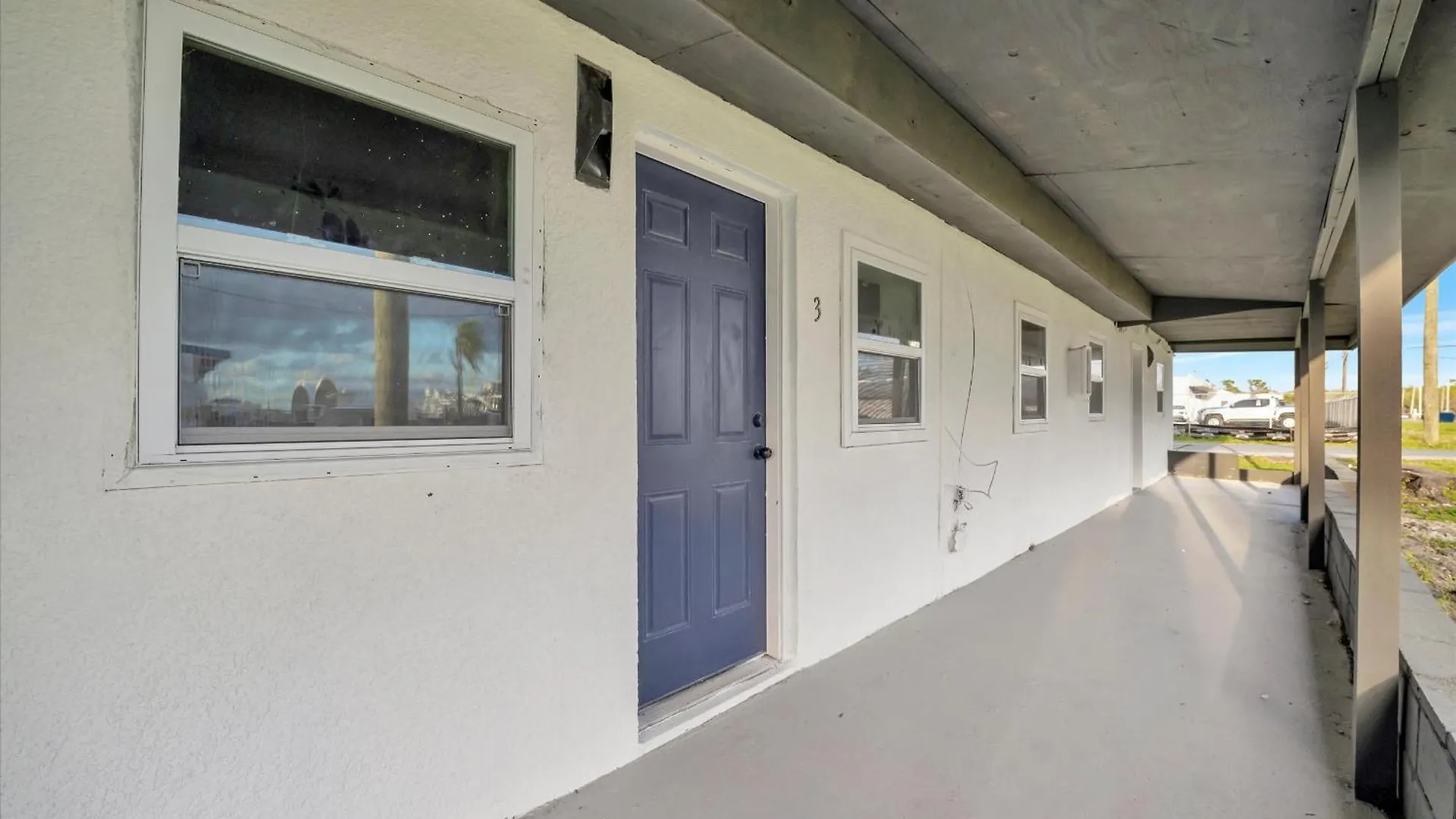 Walk To Stadium, Free Parking Tampa 0*,  USA